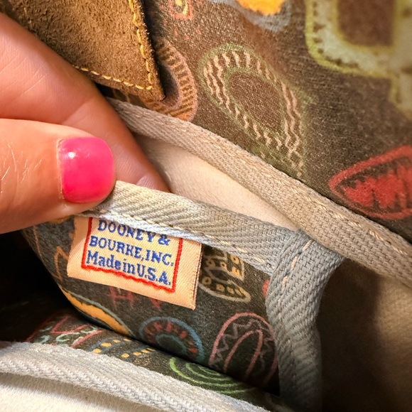 Vtg Dooney & Bourke Women’s Black Medium Snap closure Monogrammed Shoulder Bag. - Picture 12 of 16